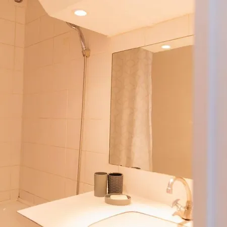 Beautiful Design And Bright Apt In The 8Th Paris Apartament Paryż